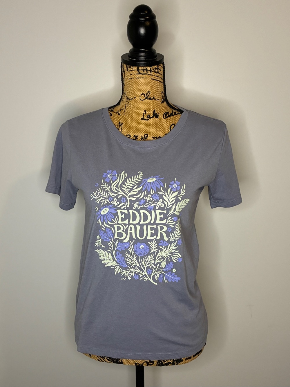 Eddie Bauer Cotton Blend Lavender Gray Floral Logo Short Sleeve Tee Size Small